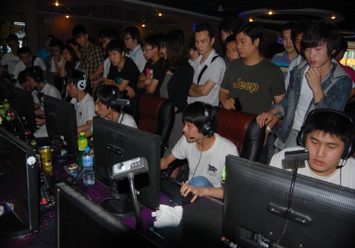 2025LPL夏季赛定组赛第二周最数据：Kanavi获得最高场均击杀