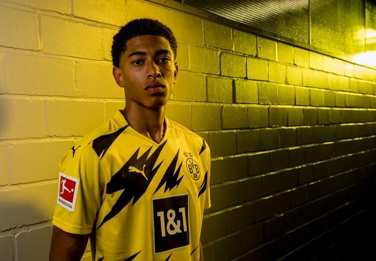 Team WE vs LNG数据前瞻：FoFo面对Scout能否打出优秀表现是关键因素