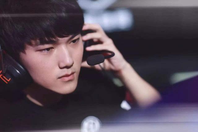 Crisp：和Doggo说了点垃圾话，他让我等死我也叫他等死