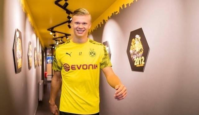 LNG发文为Weiwei庆生：在属于你的八月，去创造一个盛放的夏天