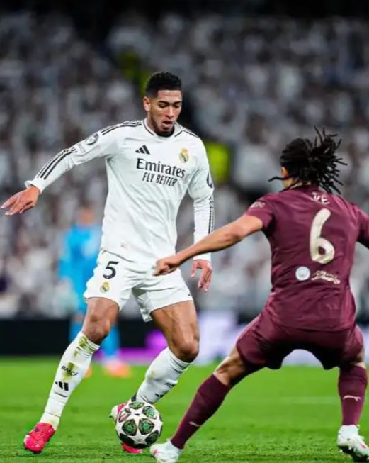 外媒评价英雄联盟2022夏季赛第九周的全球战队战力排行