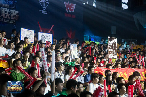 WE官方：下路选手LP断开连接，恢复自由人身份